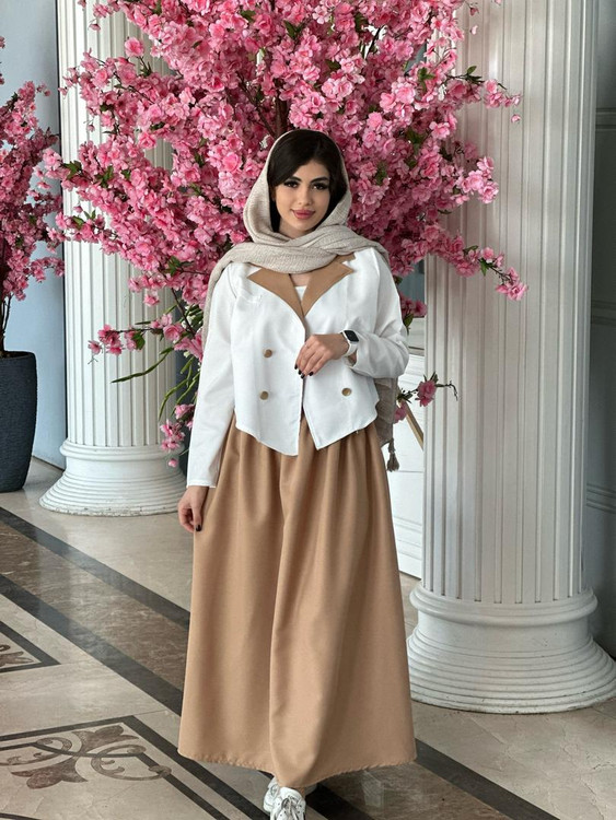 کت و دامن چهار دکمه