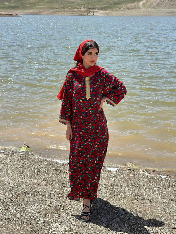 پیراهن گل دار